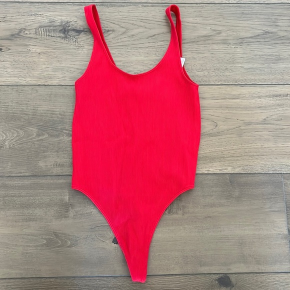 Red ribbed body suit - Picture 6 of 8